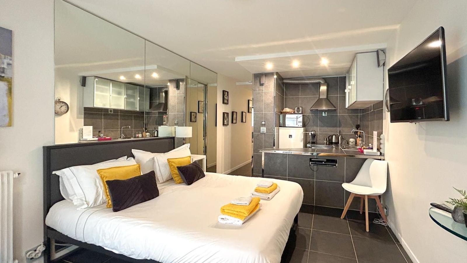 Victoria 200 M Carlton & Croisette Apartment